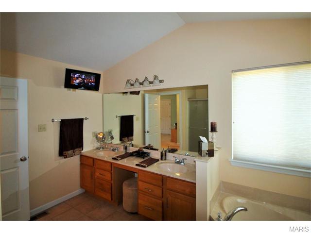 965 Molloy Dr, O'fallon, MO 63366 photo 27