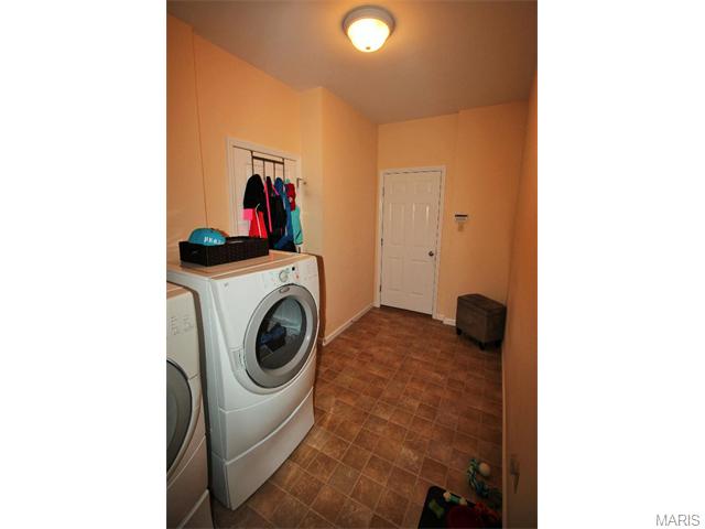 965 Molloy Dr, O'fallon, MO 63366 photo 13