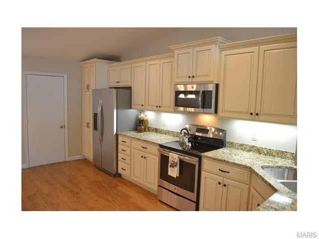 863 Woodside Trails Dr, Ballwin, MO 63021 photo 3