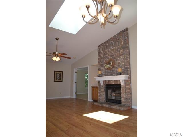 863 Woodside Trails Dr, Ballwin, MO 63021 photo 11