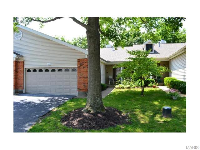 863 Woodside Trails Dr, Ballwin, MO 63021 photo 1