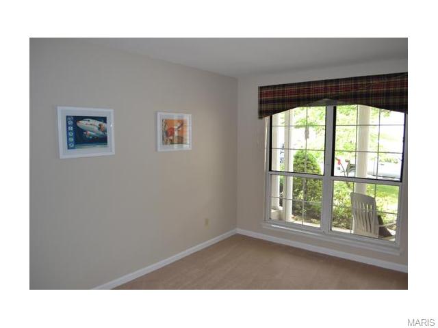 863 Woodside Trails Dr, Ballwin, MO 63021 photo 17