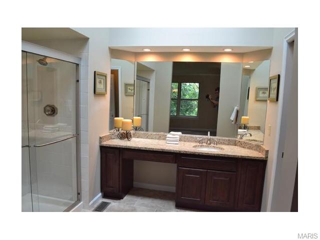 863 Woodside Trails Dr, Ballwin, MO 63021 photo 16