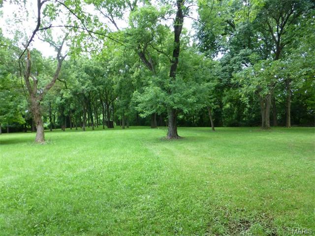 2841 Barrett Station Rd, Ballwin, MO 63021 photo 2