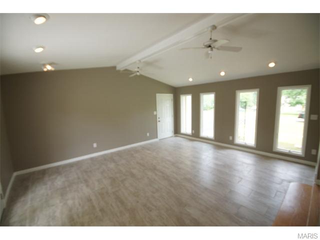 29 Cliff Dr, Saint Louis, MO 63125 photo 4