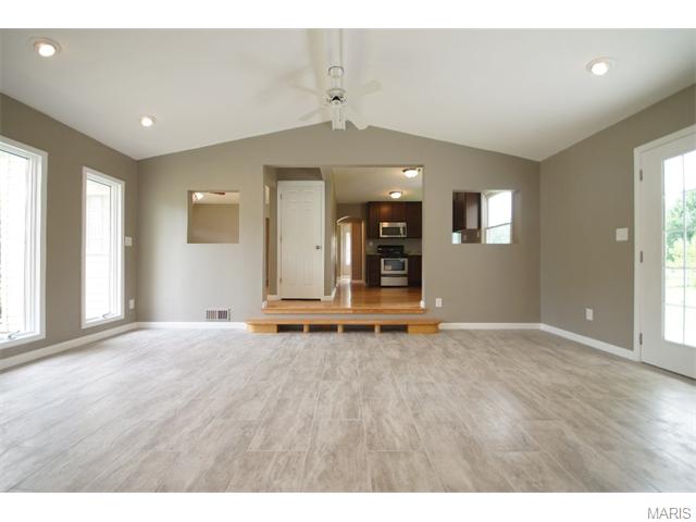 29 Cliff Dr, Saint Louis, MO 63125 photo 5