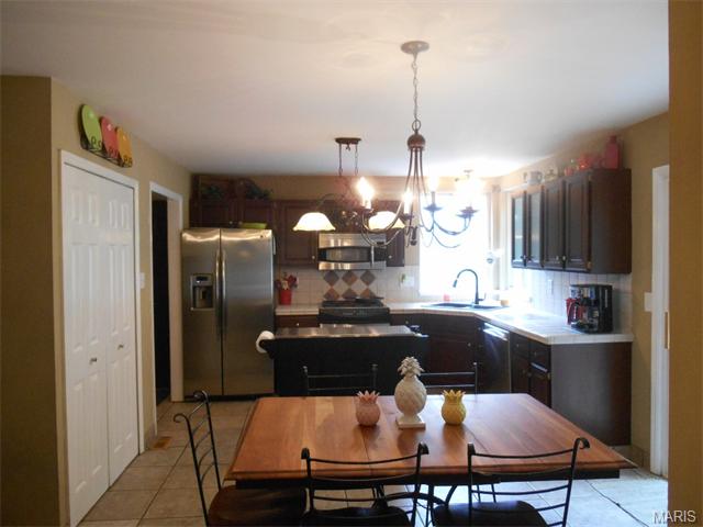 455 Terrington Dr, Ballwin, MO 63021 photo 9