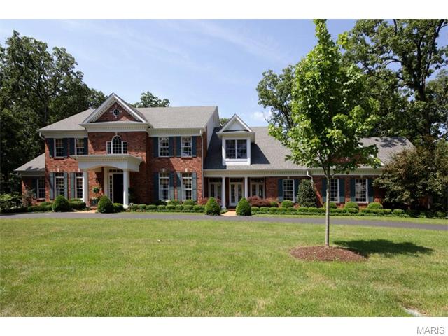 2 Holiday Ln, Saint Louis, MO 63131 photo 1