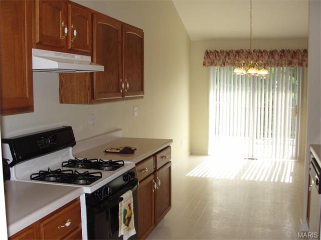 533 Galway Dr, O'fallon, MO 63366 photo 8