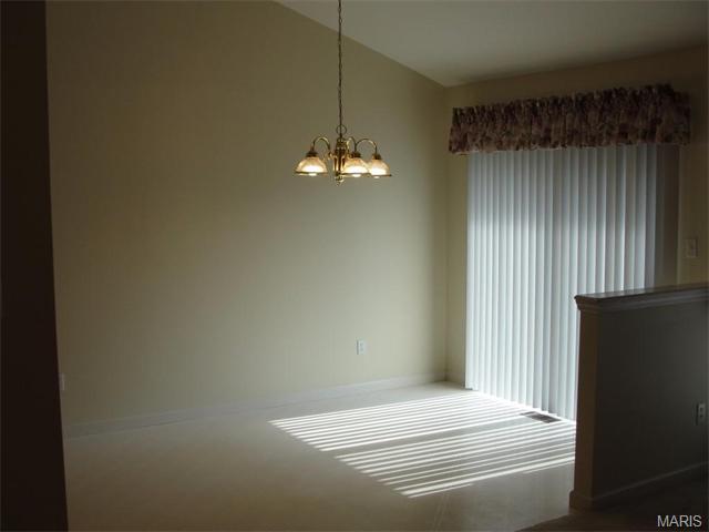 533 Galway Dr, O'fallon, MO 63366 photo 7