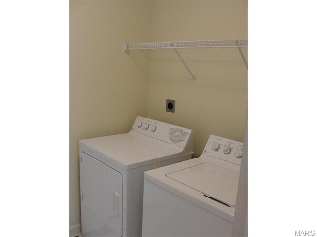 533 Galway Dr, O'fallon, MO 63366 photo 10