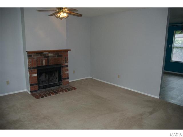 824 White Picket Ln, Ballwin, MO 63021 photo 7