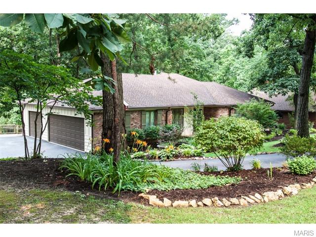 1917 Rustic Oak Rd, Chesterfield, MO 63017 photo 2