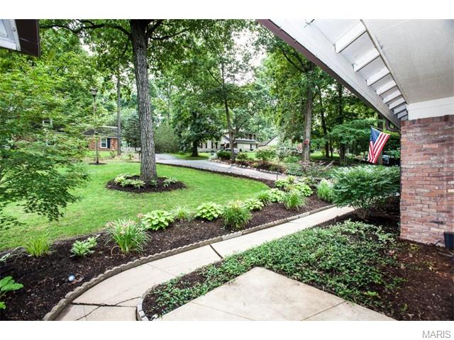 1917 Rustic Oak Rd, Chesterfield, MO 63017 photo 4