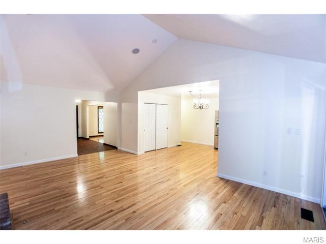 1917 Rustic Oak Rd, Chesterfield, MO 63017 photo 16