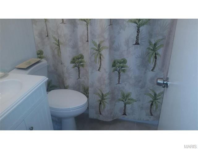 402 Saint Christopher Dr, O'fallon, MO 63366 photo 5