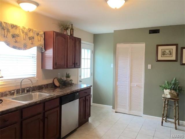 402 Saint Christopher Dr, O'fallon, MO 63366 photo 14