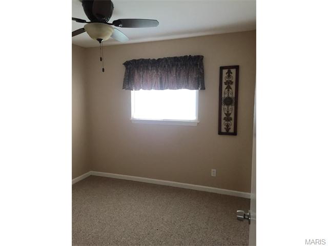 402 Saint Christopher Dr, O'fallon, MO 63366 photo 12