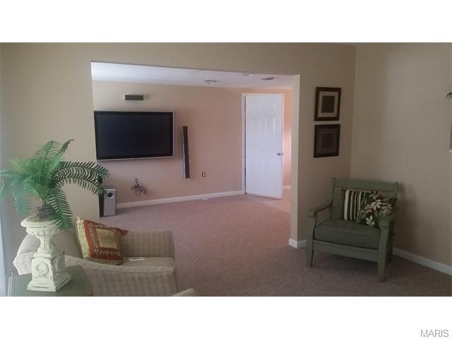 402 Saint Christopher Dr, O'fallon, MO 63366 photo 8