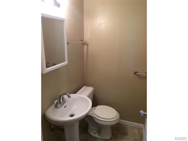 514 Eggering Dr, O'fallon, MO 63366 photo 10