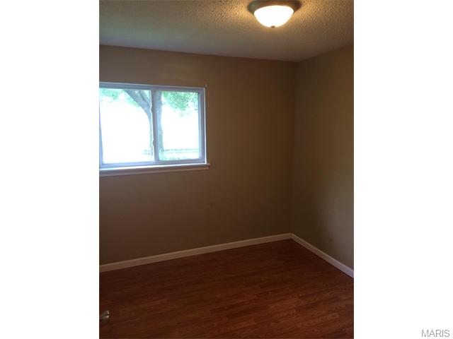 514 Eggering Dr, O'fallon, MO 63366 photo 6