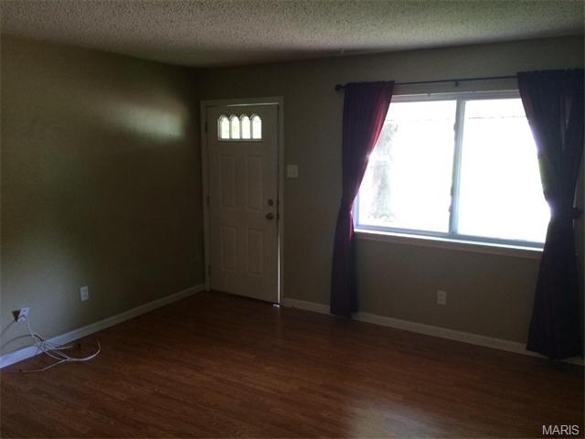 514 Eggering Dr, O'fallon, MO 63366 photo 4