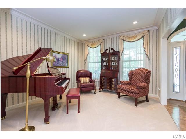 1205 Grey Fox Run, Weldon Spring, MO 63304 photo 4