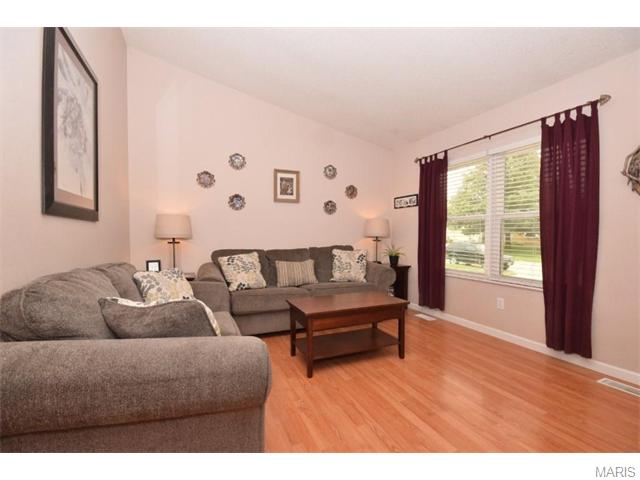 6417 Long Timber Dr, O'fallon, MO 63368 photo 2