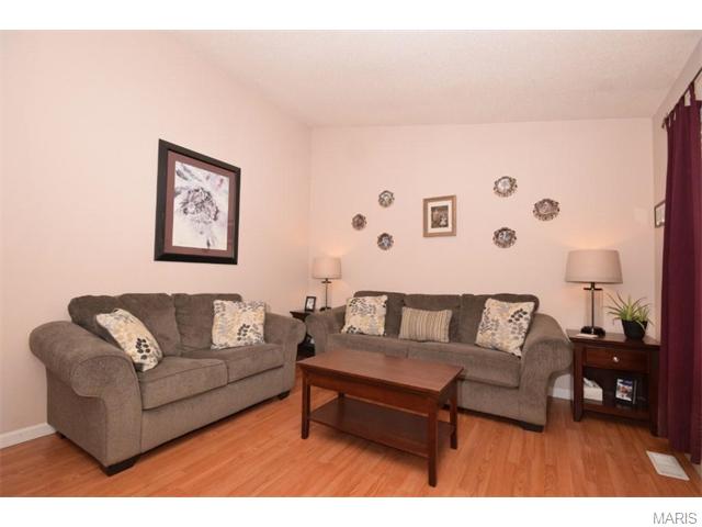 6417 Long Timber Dr, O'fallon, MO 63368 photo 3