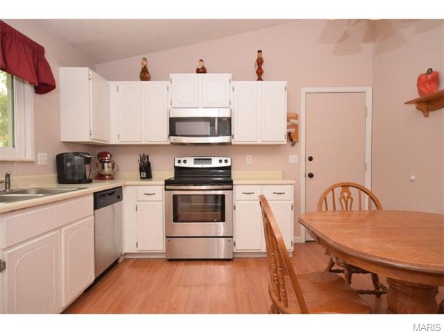6417 Long Timber Dr, O'fallon, MO 63368 photo 4