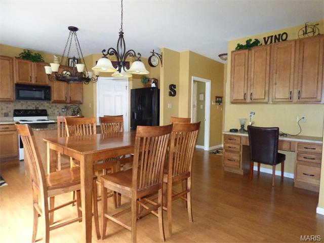 115 Preston Cir, O'fallon, MO 63368 photo 7