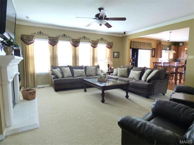 115 Preston Cir, O'fallon, MO 63368 photo 4