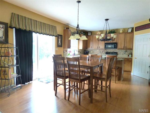 115 Preston Cir, O'fallon, MO 63368 photo 8