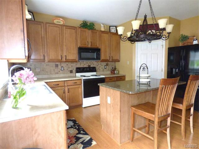 115 Preston Cir, O'fallon, MO 63368 photo 10