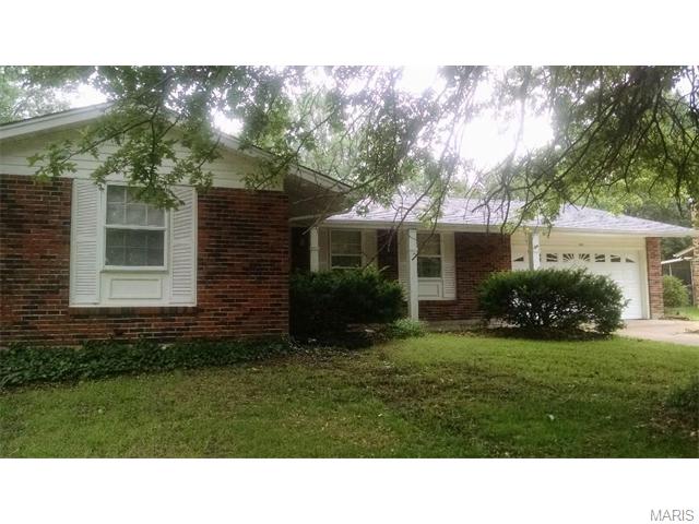1388 Virginia Dr, Ballwin, MO 63011 photo 1