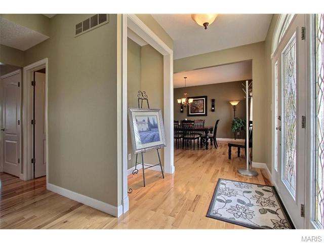 1900 Wales Dr, O'fallon, MO 63366 photo 2