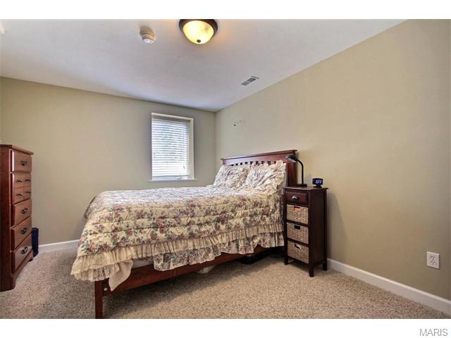 1900 Wales Dr, O'fallon, MO 63366 photo 23