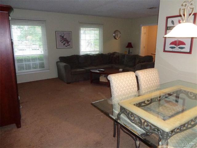 205 Clear Mdws, Ballwin, MO 63011 photo 5