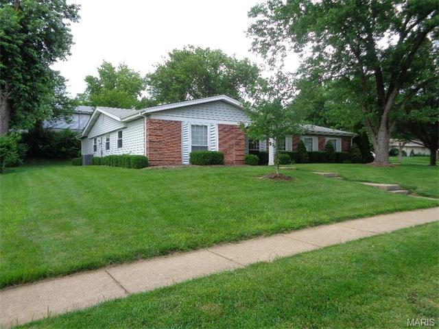 205 Clear Mdws, Ballwin, MO 63011 photo 3