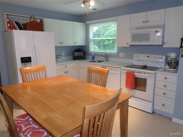 205 Clear Mdws, Ballwin, MO 63011 photo 8