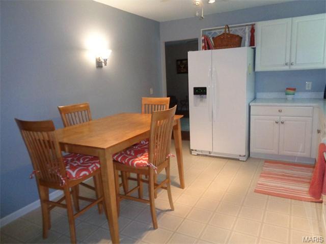 205 Clear Mdws, Ballwin, MO 63011 photo 7