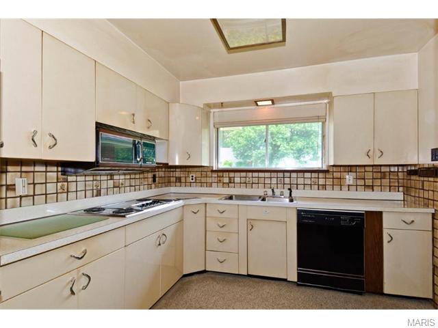 12 Harneywold Dr, Saint Louis, MO 63136 photo 12