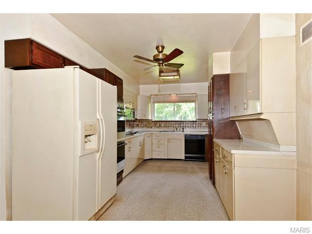 12 Harneywold Dr, Saint Louis, MO 63136 photo 10