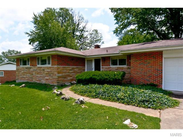 12 Harneywold Dr, Saint Louis, MO 63136 photo 2
