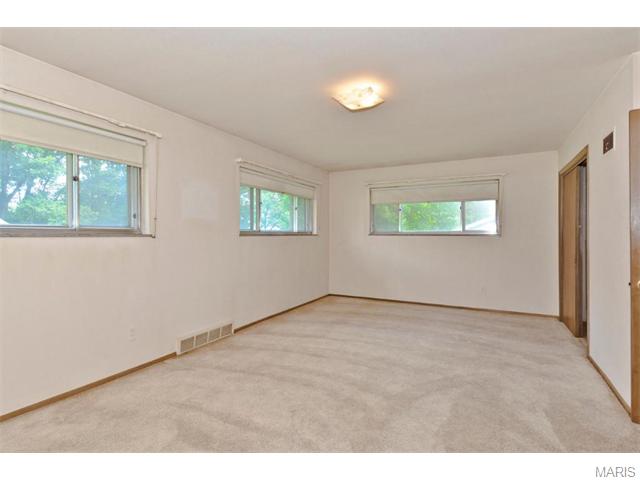 12 Harneywold Dr, Saint Louis, MO 63136 photo 18