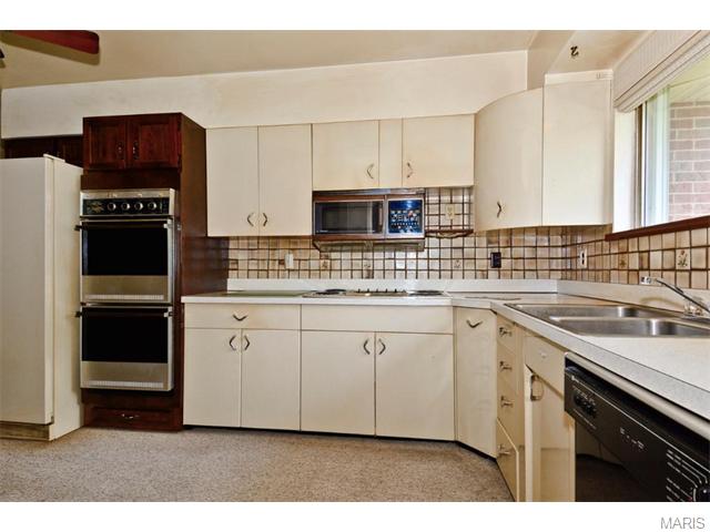 12 Harneywold Dr, Saint Louis, MO 63136 photo 13