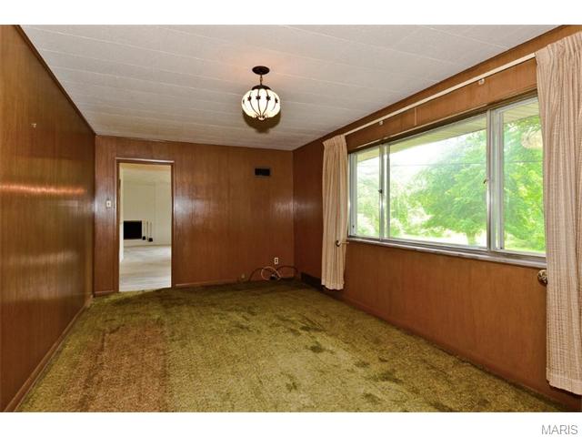 12 Harneywold Dr, Saint Louis, MO 63136 photo 9