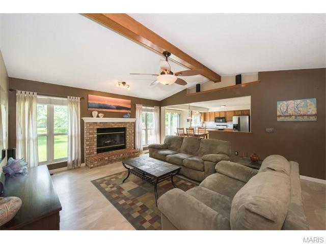 8 White Chapel Ct, O'fallon, MO 63368 photo 5