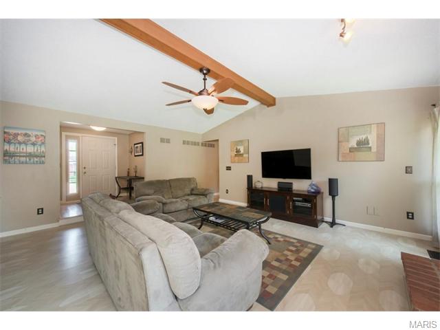 8 White Chapel Ct, O'fallon, MO 63368 photo 7