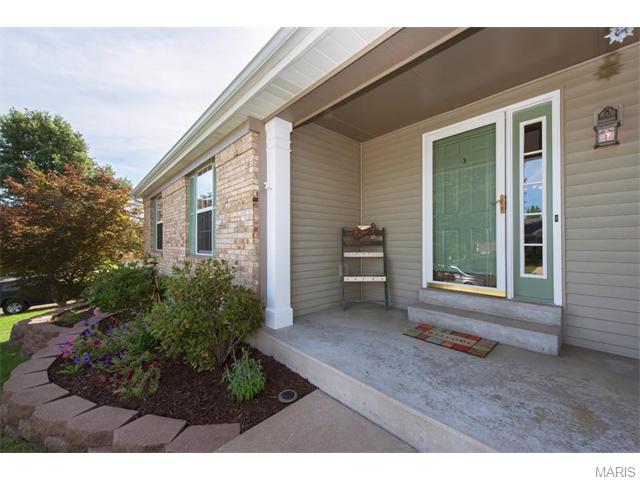 8 White Chapel Ct, O'fallon, MO 63368 photo 2
